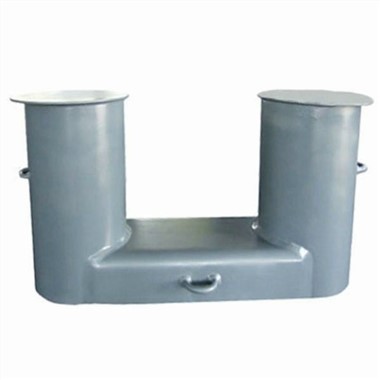 DIN 82607 डबल बिट समुद्री बोलर्ड